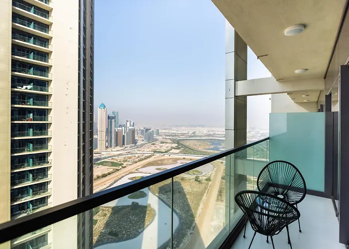 Cozy 1 Bedroom Apartment In Dubai Near Burj Khalifa