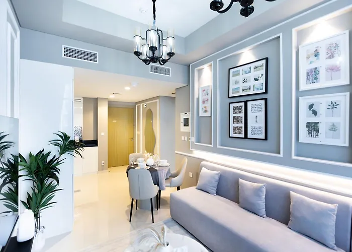 Cozy 1 Bedroom Apartment In Dubai Near Burj Khalifa