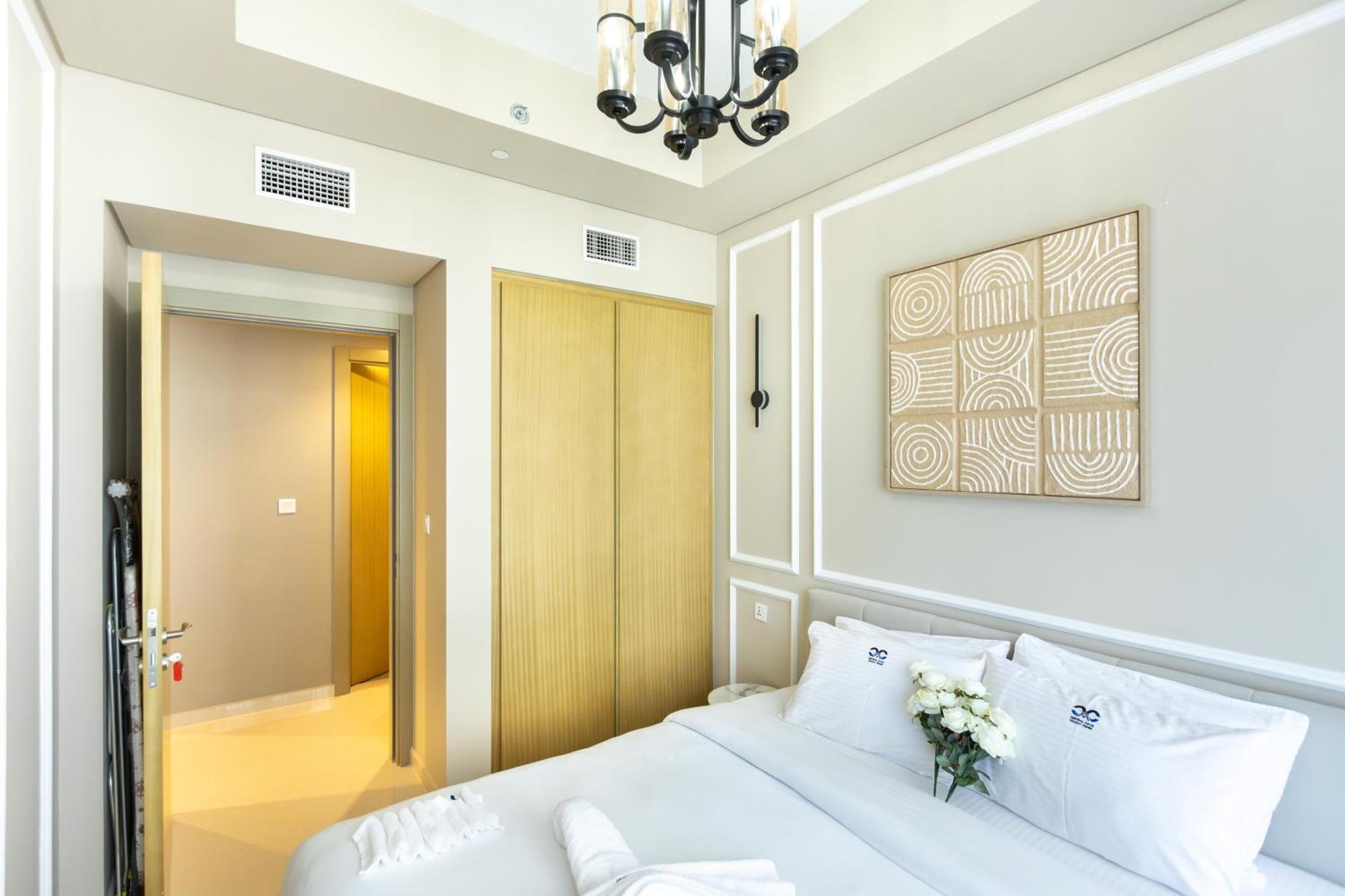 Cozy 1 Bedroom In Near Burj Khalifa Apartment *